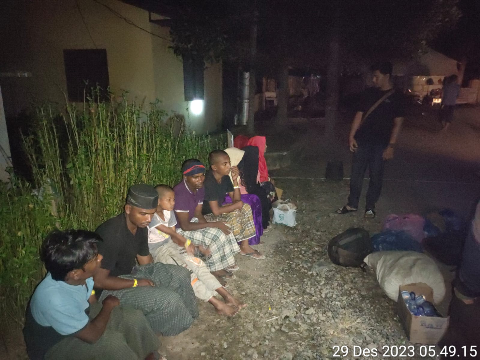 Kabur dari Kamp Pidie, 9 Rohingya Ditemukan Berkeliaran di Aceh Utara