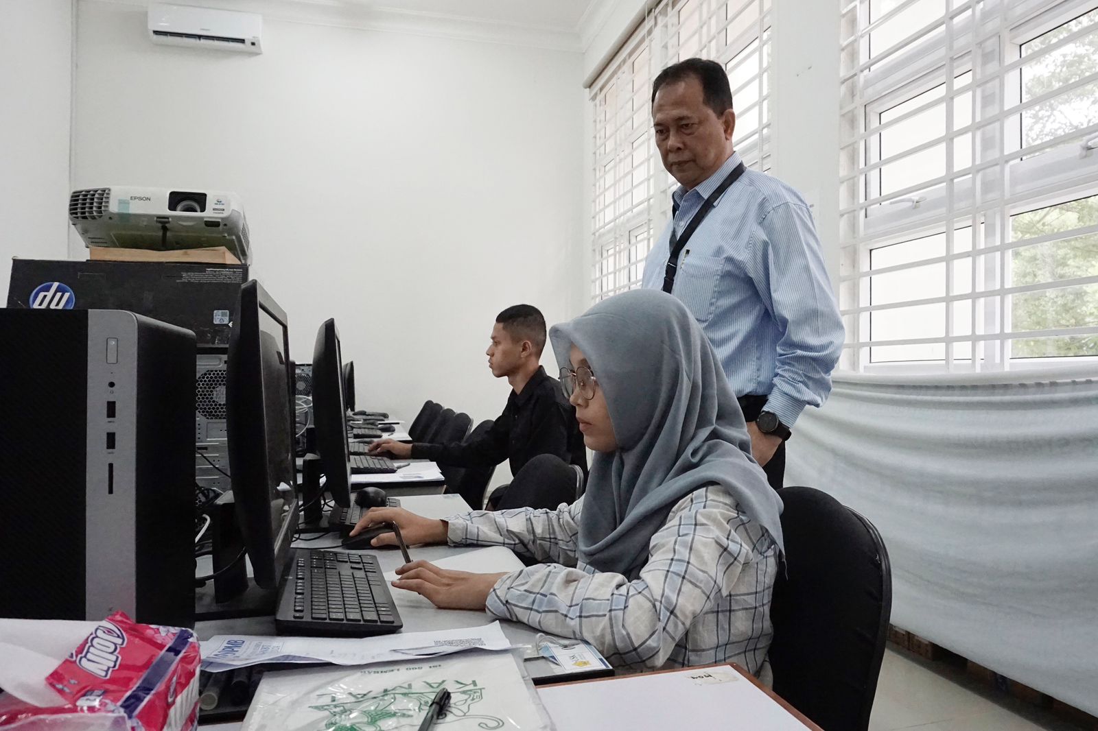 USK Berikan Pelayanan Maksimal kepada Peserta SNBT Difabel