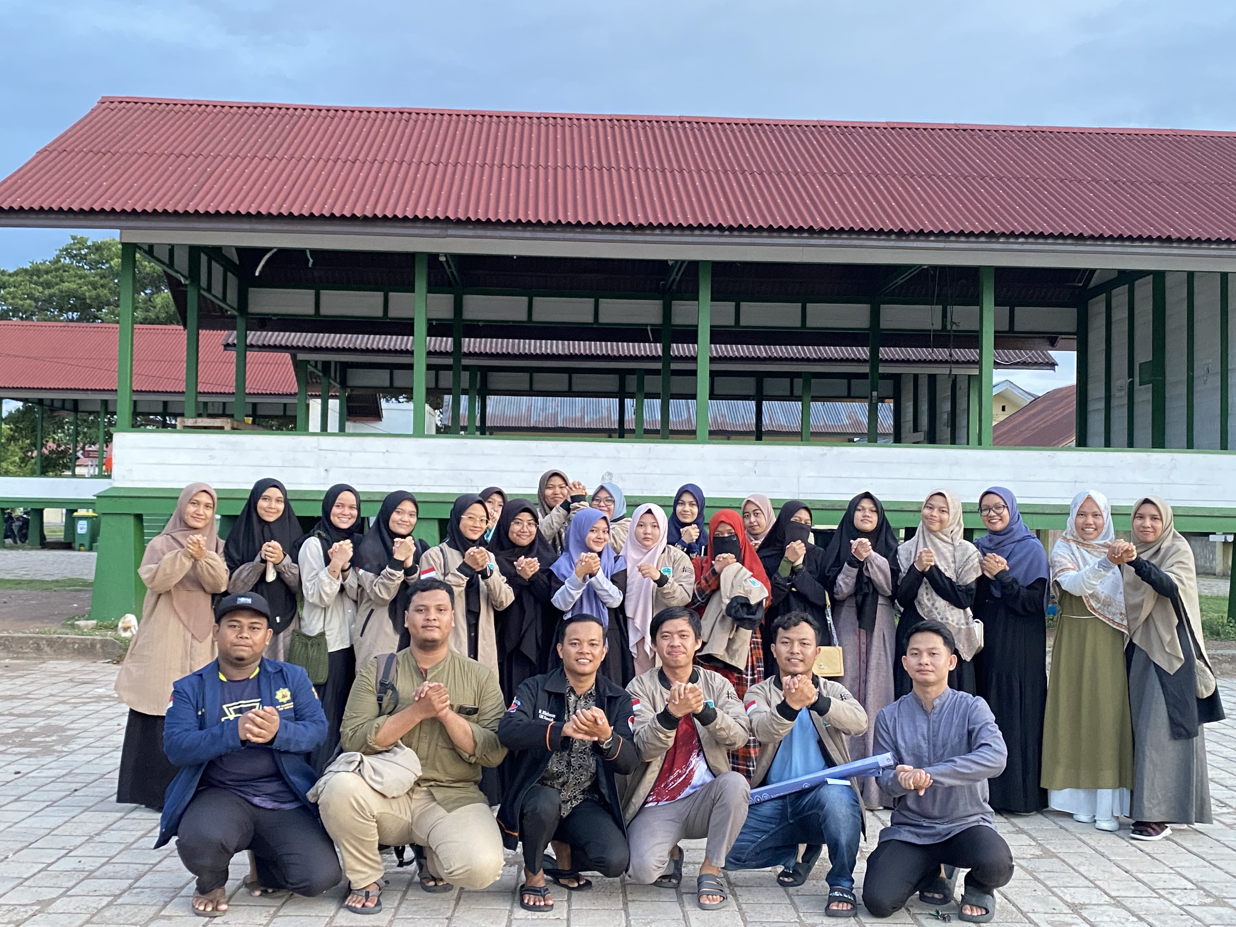KAMMI UIN Ar-Raniry Ziarahi Makam Syeikh Abdurrauf as-Singkili