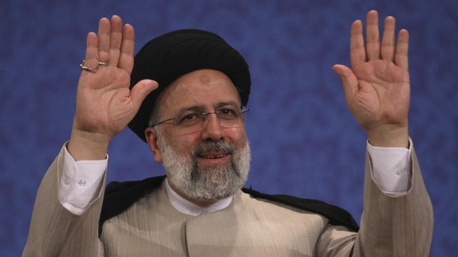 Presiden Iran Raisi Dinyatakan Meninggal dalam Kecelakaan Helikopter
