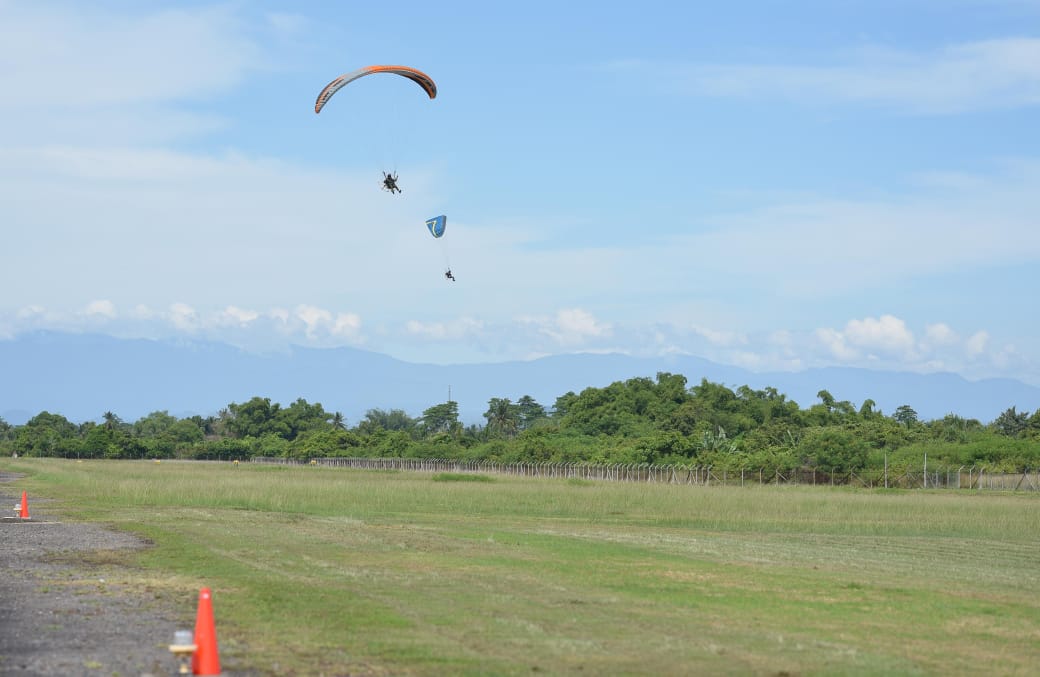 Panitia Aerosport Paramotor PON XXI Uji Coba Venue Bandara Malikussaleh