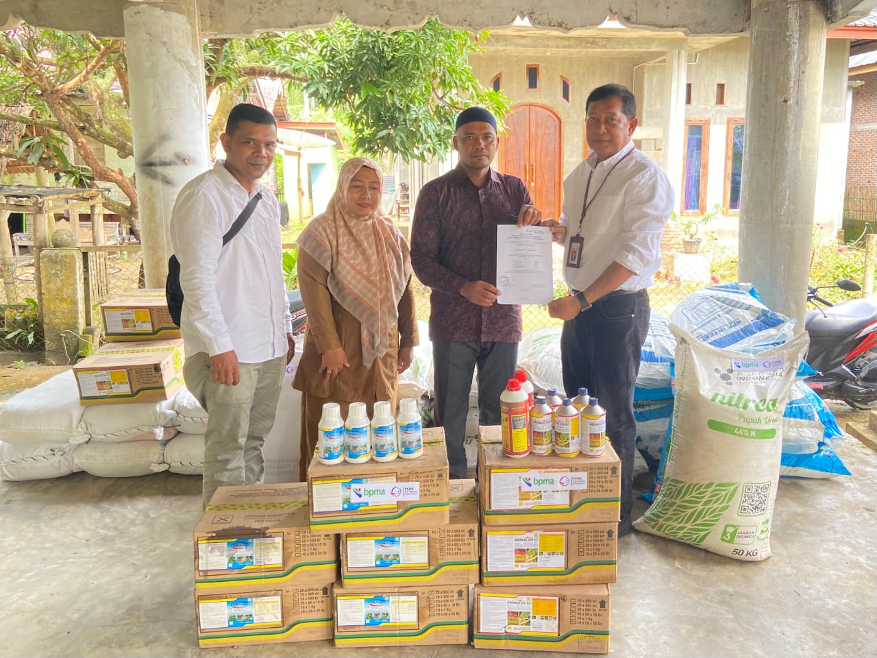 PGE Bantu Bibit Padi dan Pupuk Untuk Petani Melalui Program Budidaya Padi Semi Organik