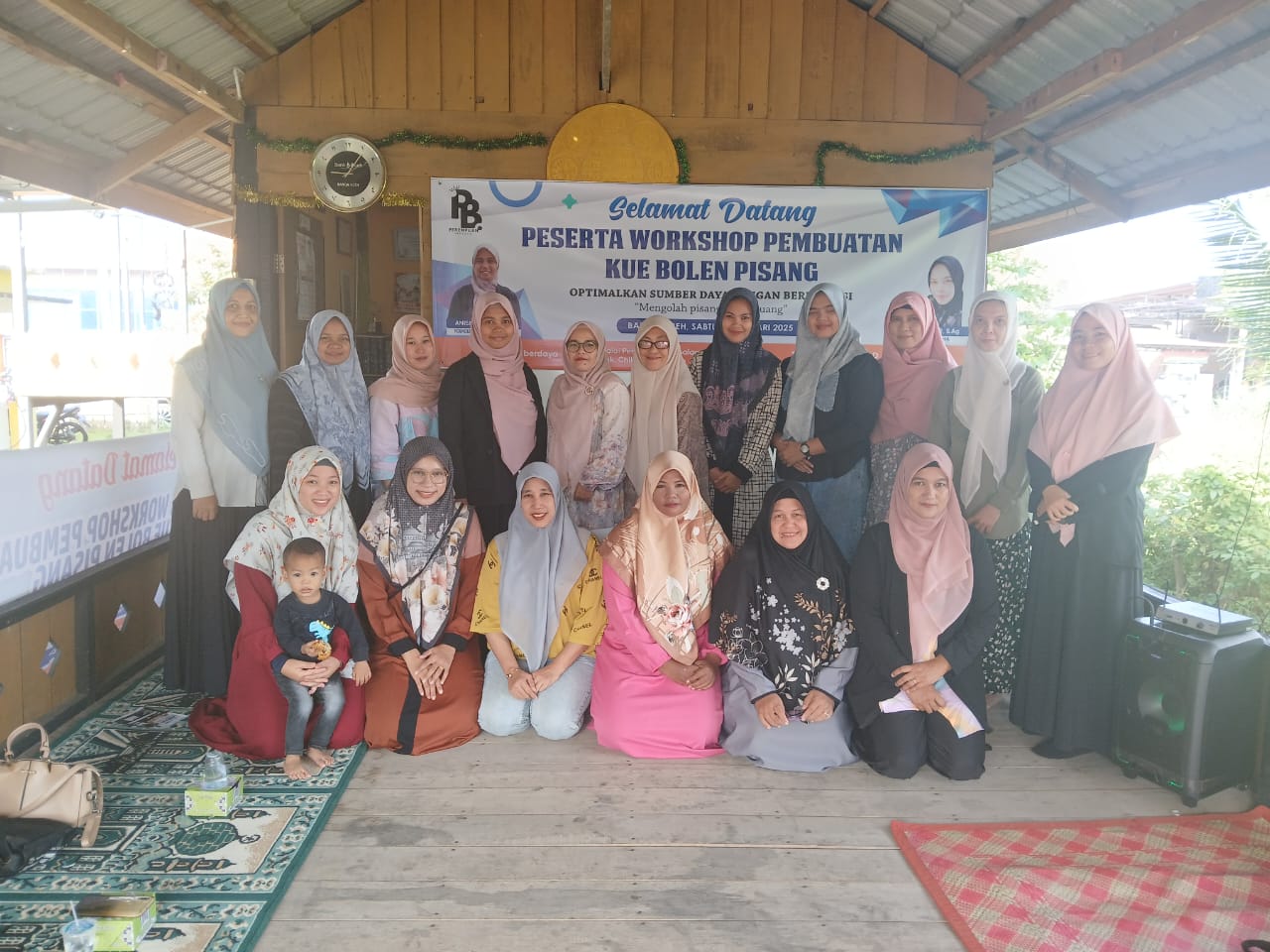 Komunitas Perempuan Berdaya Adakan Workshop Pembuatan Kue Bolen Pisang di Banda Aceh