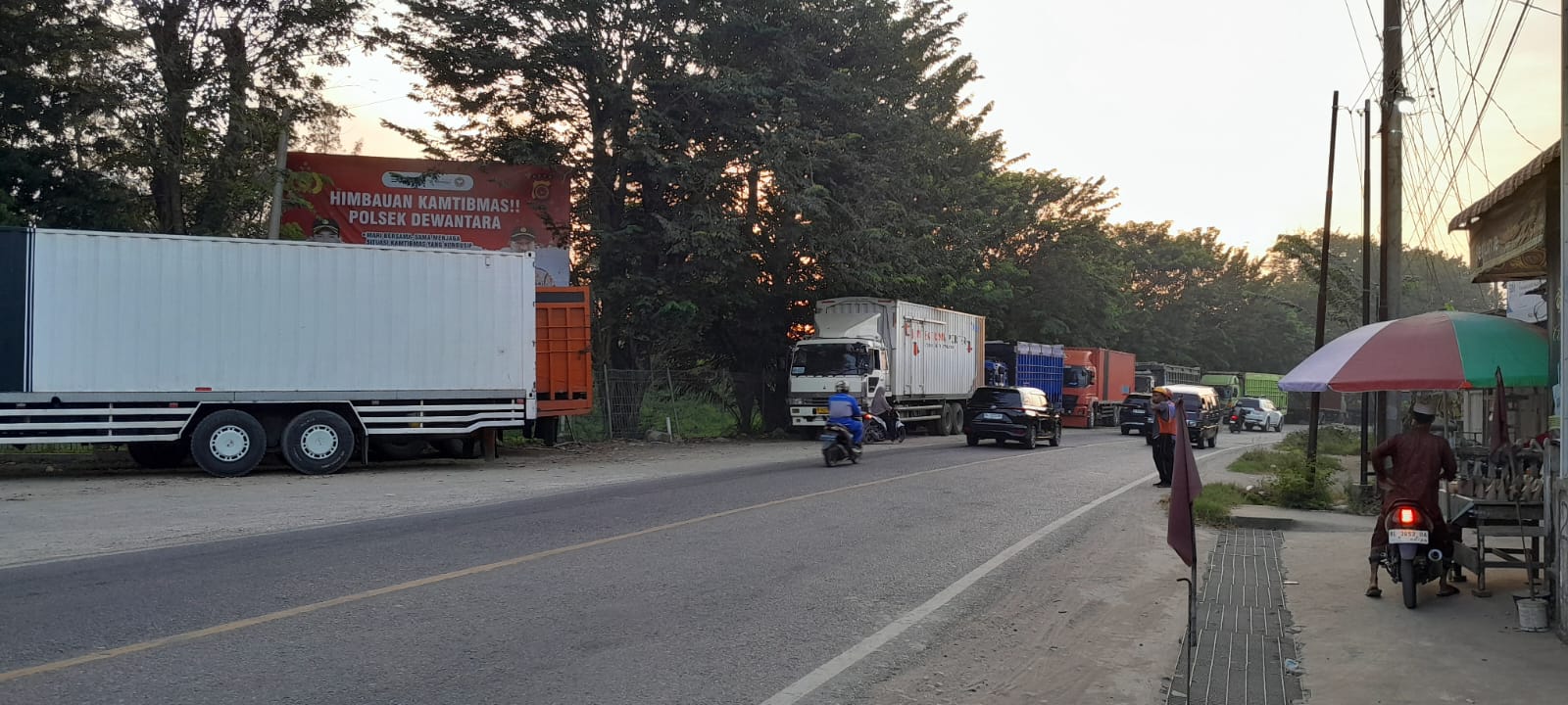 DPRK Aceh Utara Desak PT PIM Tertibkan Parkir Truk Pengangkut Pupuk