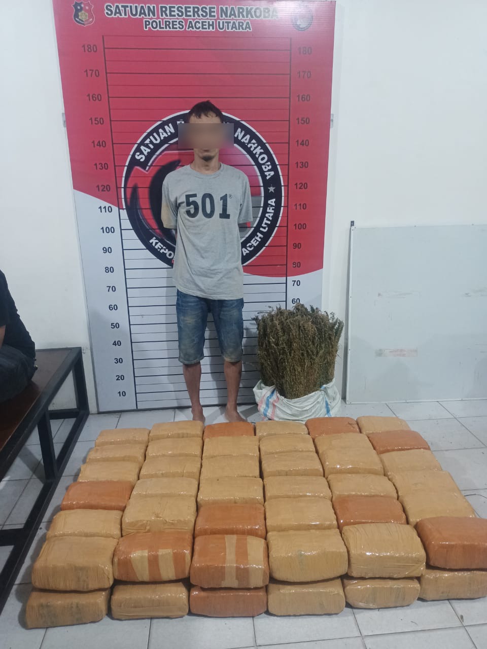 Satresnarkoba Polres Aceh Utara Tangkap Pengedar Ganja, 72 Bal dan 1 Karung Ganja Disita