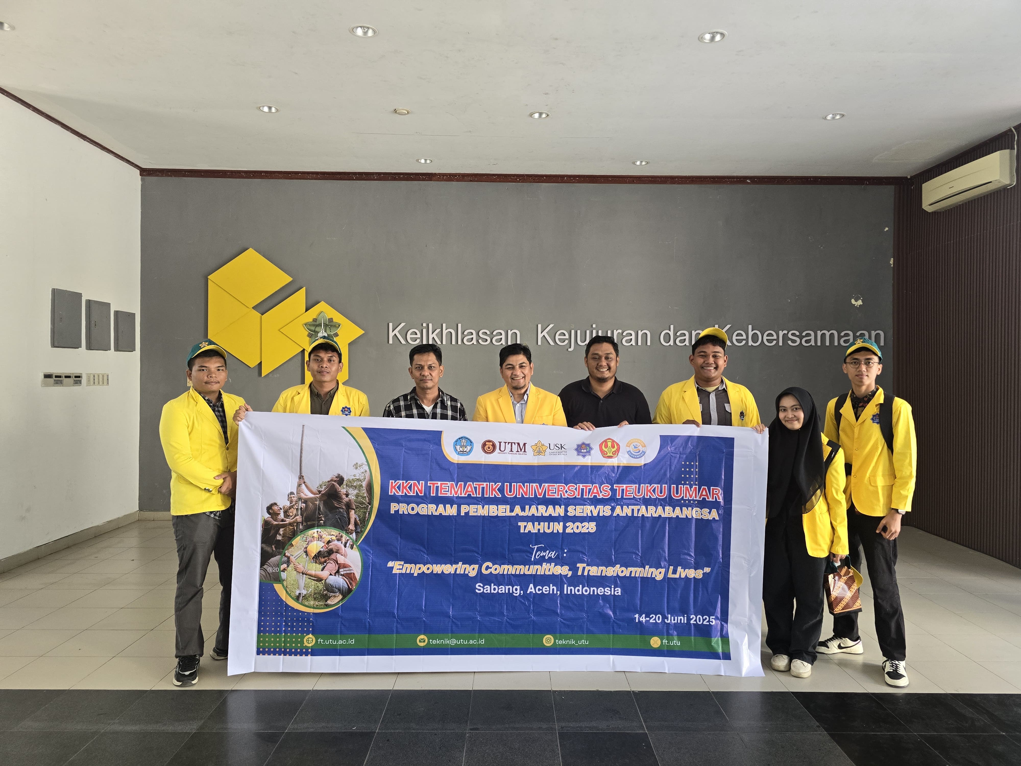 Pelepasan Mahasiswa KKN Internasional: Kolaborasi Strategis UTU, USK, UTM, dan UNTAD dalam Program ISL