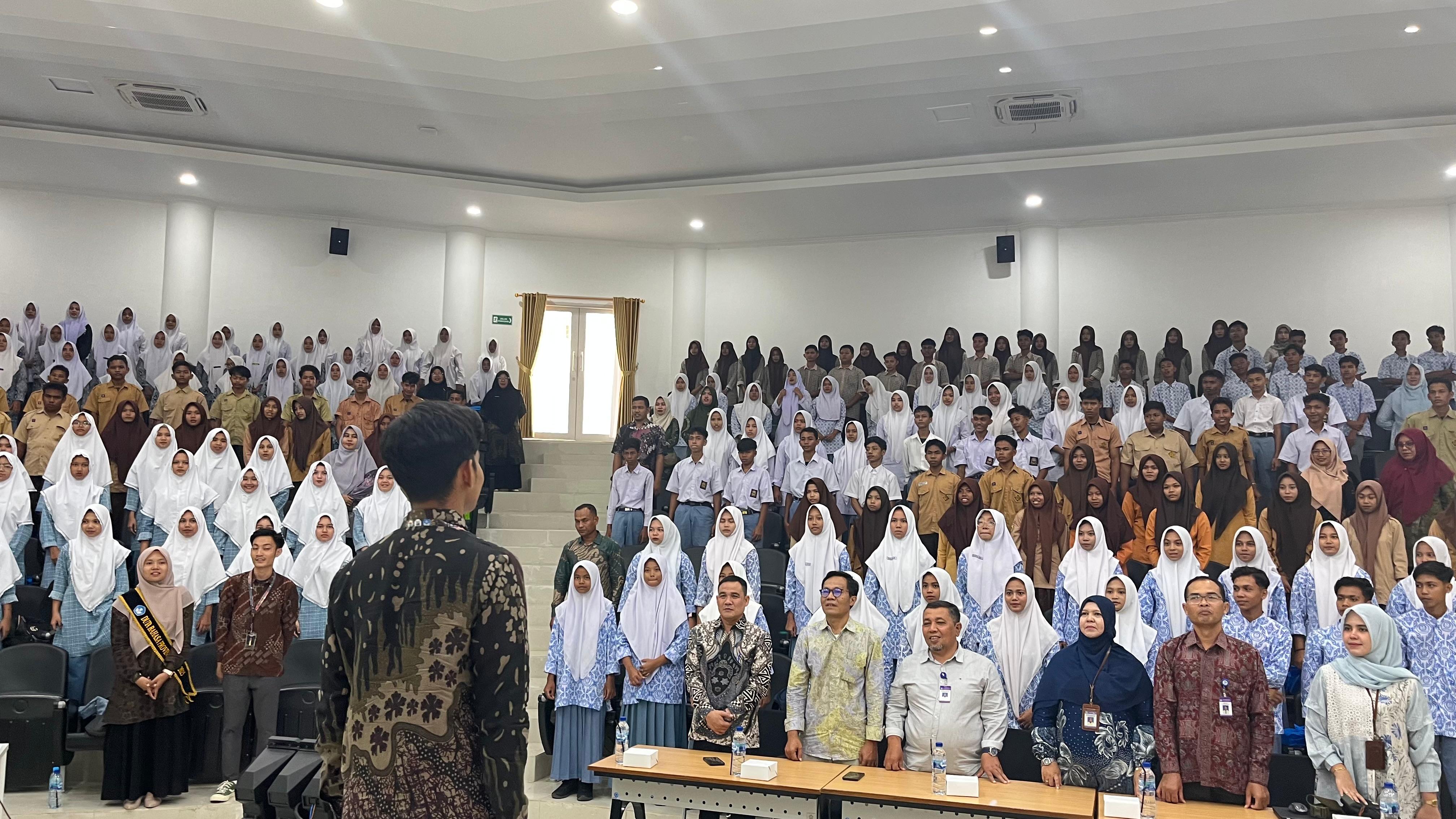 Balai Bahasa Provinsi Aceh Asah 200 Siswa SMA Aceh Utara Jadi Pembaca Kritis
