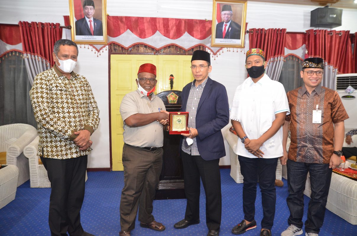 Tuan Guru Bajang: Qanun LKS Membawa Kejayaan Ekonomi Aceh