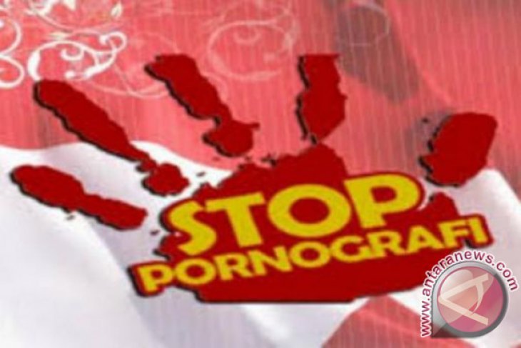 Pria di Simeulue Sebar Foto Bugil Mantan Pacar Karena Menolak Menikah