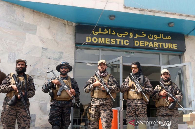 Pemimpin Tertinggi Taliban Muncul ke Publik Setelah Diisukan Meninggal