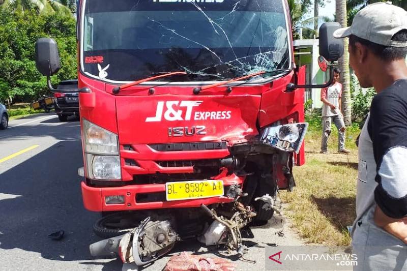 Polisi Tahan Sopir Truk J&T Terkait Tewasnya Pasutri di Aceh Barat