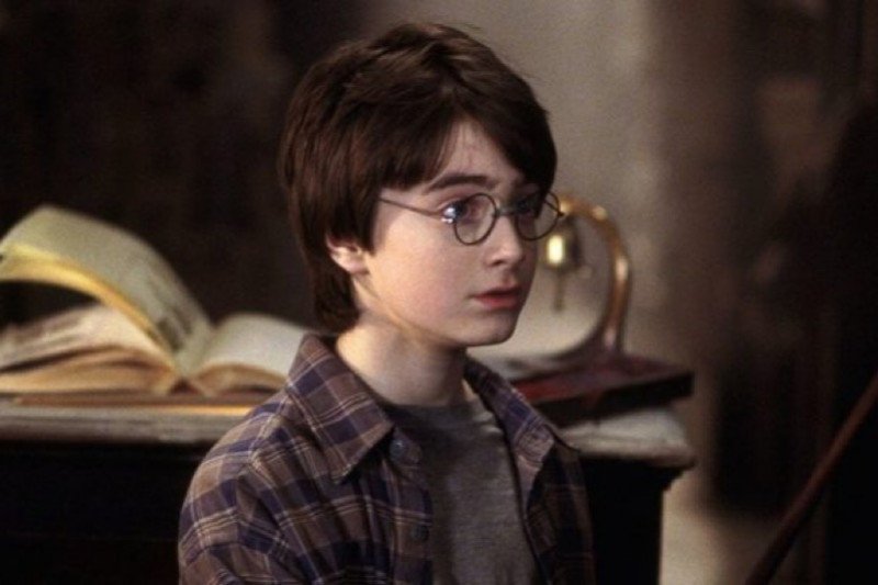 Kacamata Harry Potter dan Fedora Indiana Jones akan Dilelang