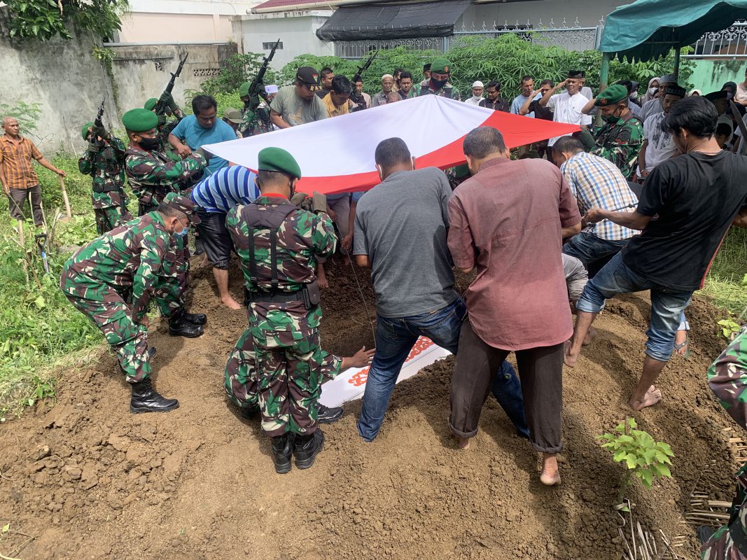 Keluarga Meminta Pelaku Penembakan Dantim BAIS Ditangkap