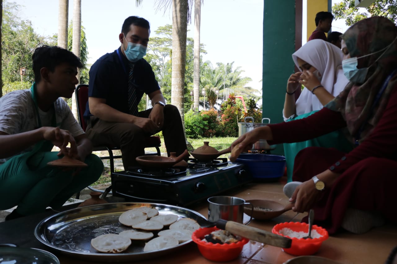Mengembalikan Makna Kuliner Apam di Tengah Masyarakat