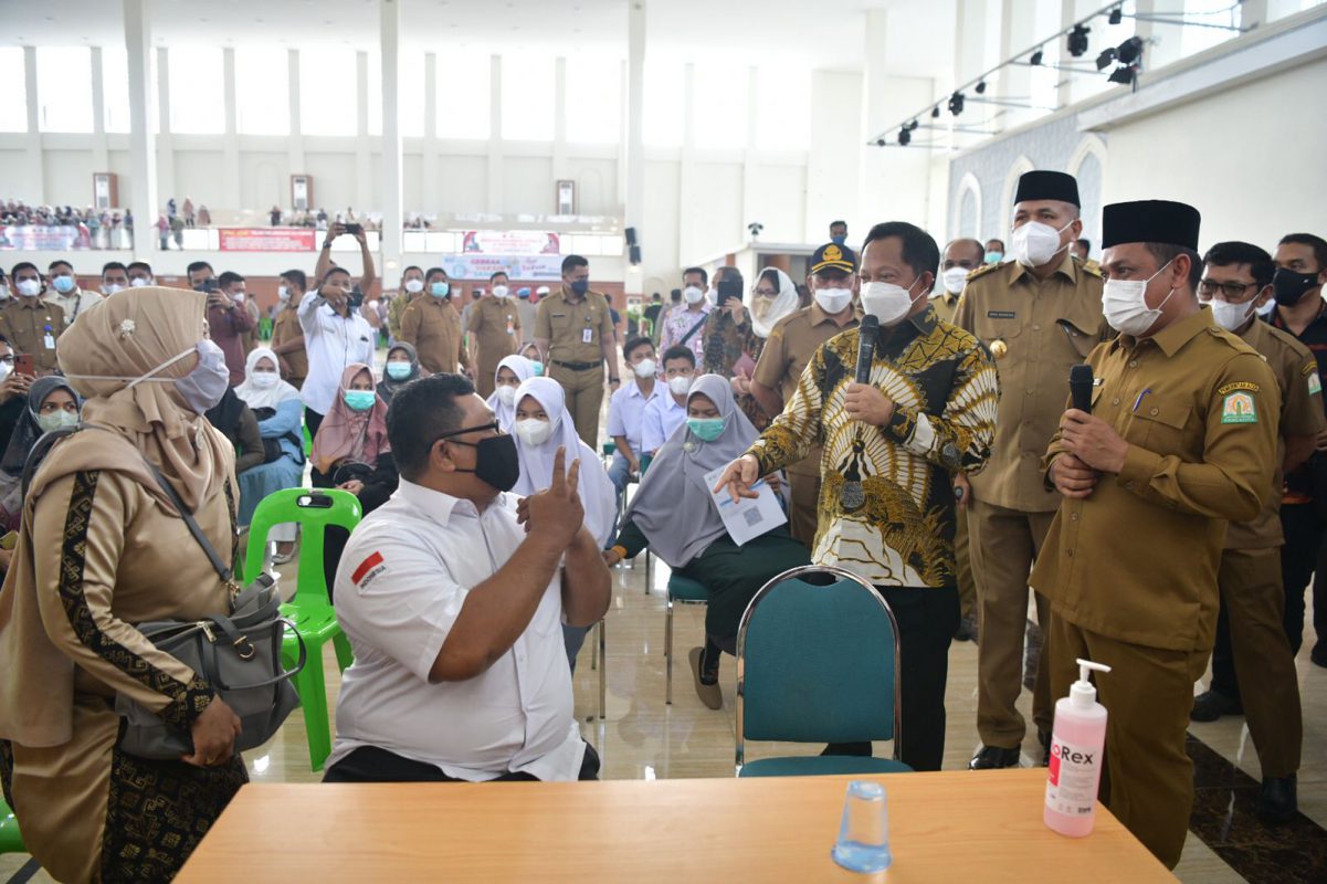 Kunjungan ke Aceh, Mendagri Pantau Pelaksanaan Vaksinasi