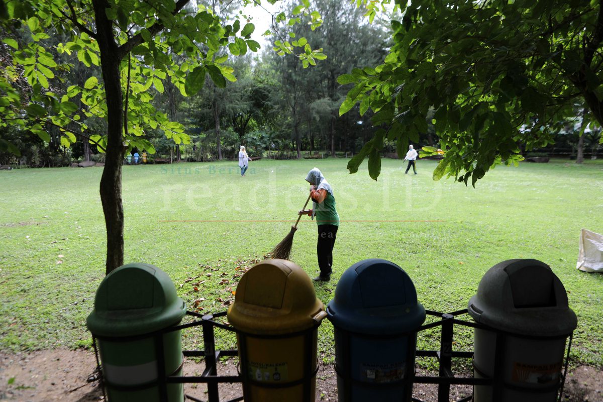 Foto Feature: Ruang Hijau Dan Pengelolaan Sampah Berbasis Gampong