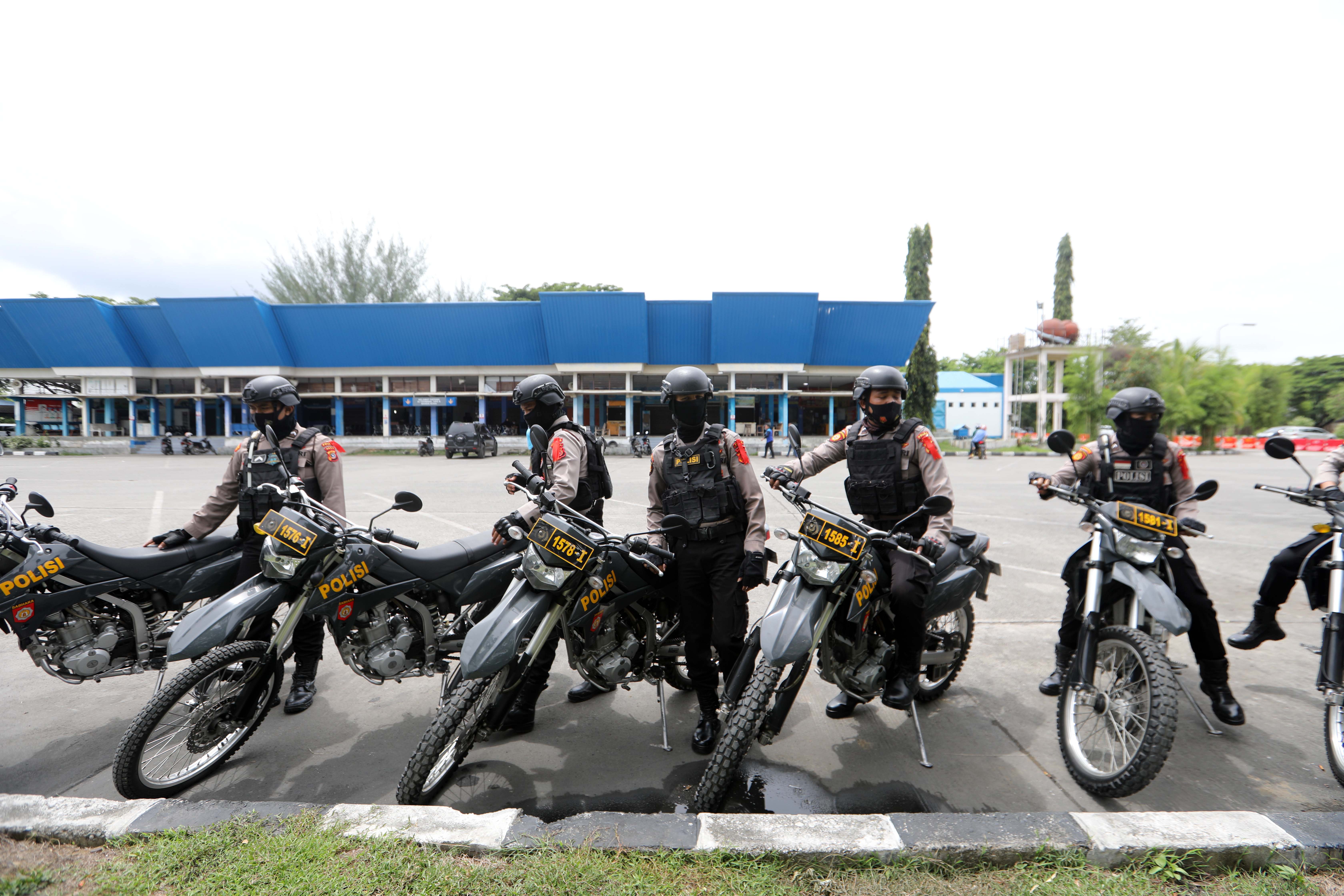 Foto Feature: Patroli Penyekatan Untuk Mencegah Mudik