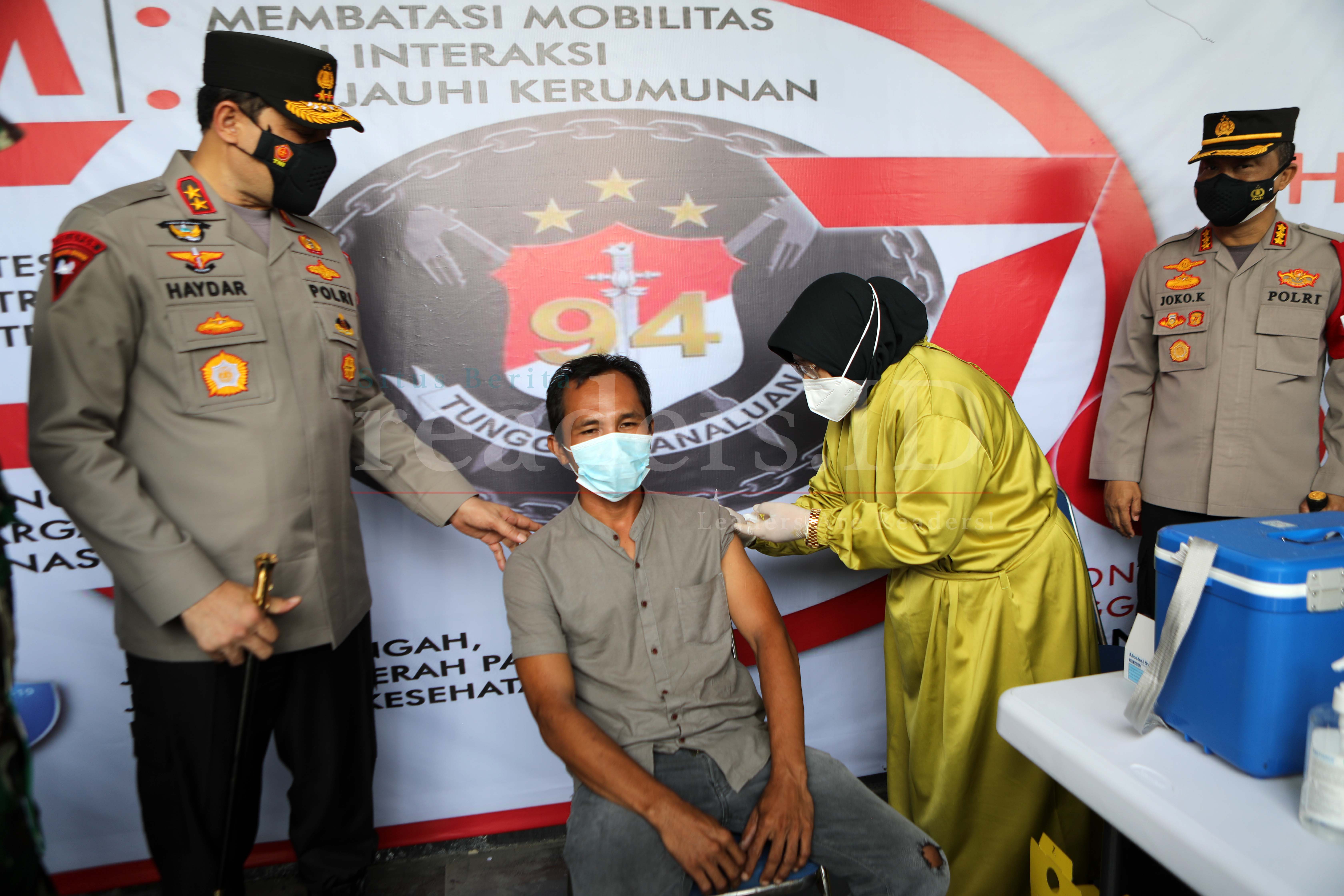 Foto Feature: Vaksinasi Akpol 1994 Polda Aceh