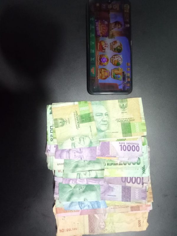 Jual Chip Domino, Pemuda Aceh Besar Terancam Hukuman Cambuk