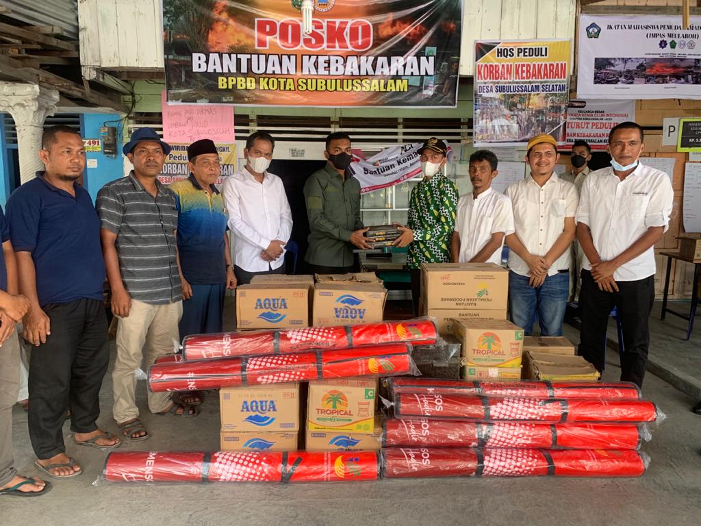 Safaruddin Serahkan Bantuan untuk Penyintas Kebakaran di Subussalam