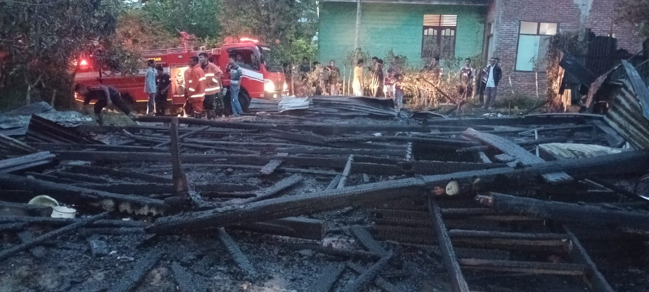 Rumah Dihuni Seorang Lansia di Aceh Besar Terbakar